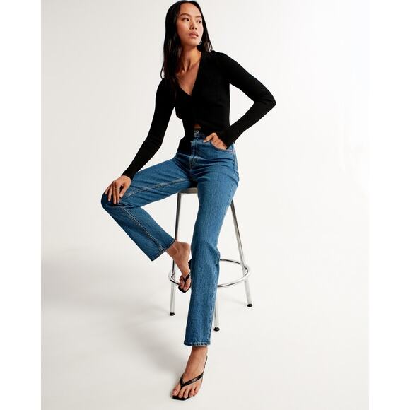 Abercrombie & Fitch Curve Love 90s Straight Ultra High Rise Medium Blue 32/14 - Picture 2 of 16